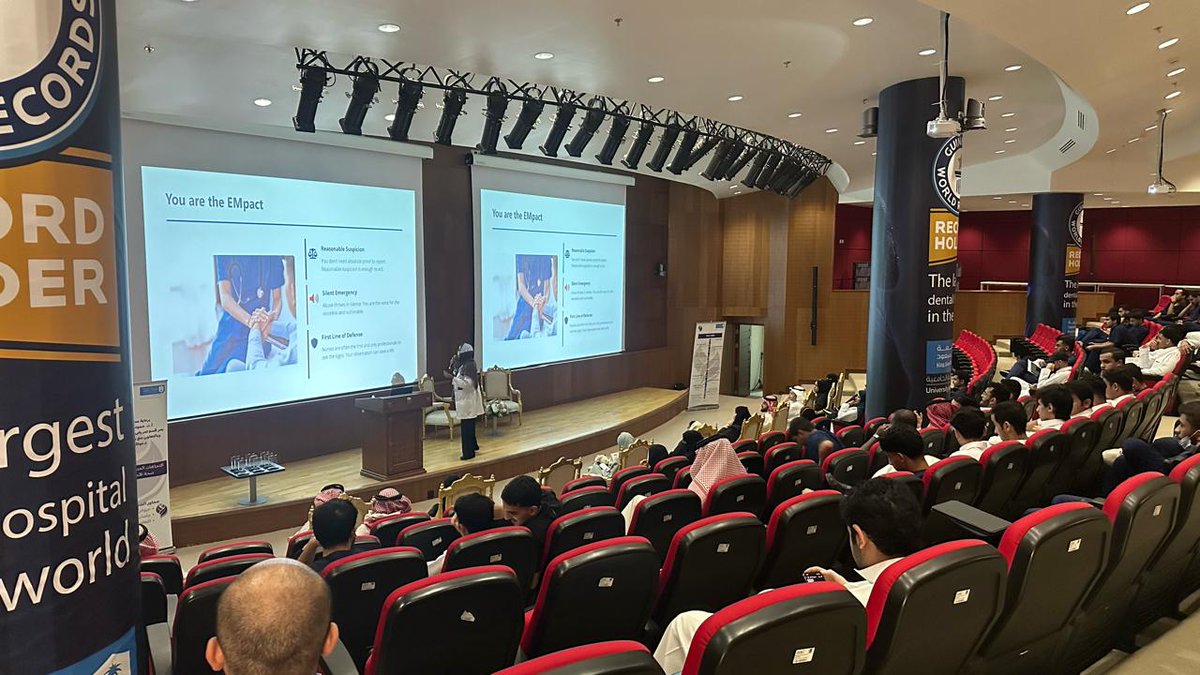 nurscol's tweet photo. كلية التمريض بجامعة الملك سعود تنظّم الندوة العلمية الثالثة حول الاتجاهات الحديثة في القبالة وتمريض صحة الأمومة والطفولة

تحت رعاية سعادة عميد كلية التمريض أ.د. حمود بن عوض الحربي، وبحضور سعادة وكيلة الكلية للشؤون الأكاديمية د. لطيفة بنت عبدالرحمن الماطر، نظّم قسم تمريض صحة الأمومة والطفولة الندوة العلمية الثالثة تحت شعار: “الاتجاهات الحديثة في القبالة وتمريض صحة الأمومة والطفولة”.

وجاءت الندوة في إطار جهود كلية التمريض بجامعة الملك سعود لتعزيز الحراك العلمي، ومواكبة المستجدات الحديثة في تخصصات التمريض والقبالة، بما يسهم في تطوير الممارسات التعليمية والمهنية، ورفع جودة الرعاية الصحية المقدمة للأم والطفل.

وشهدت الندوة تكريم عدد من الداعمين والمؤسسين لبرنامج بكالوريوس القبالة، تقديرًا لإسهاماتهم الرائدة في تأسيس البرنامج ودعم مسيرته الأكاديمية، ودورهم في تمكين أحد التخصصات الصحية المهمة المرتبطة بصحة المرأة والأسرة والمجتمع.

وأكدت سعادة رئيس قسم تمريض صحة الأمومة والطفولة د. ابتسام بنت عمر جحلان، أن تنظيم هذه الندوة يأتي امتدادًا لحرص القسم على مواكبة الاتجاهات العلمية والمهنية الحديثة في مجالات القبالة وصحة الأمومة والطفولة، مشيرةً إلى أن هذه التخصصات تمثل ركيزة مهمة في دعم صحة الأسرة والمجتمع، وتعزيز جودة الرعاية الصحية المقدمة للأم والطفل.

وأضافت أن الندوة تسعى إلى ربط المعرفة الأكاديمية بالتطبيقات المهنية الحديثة، وإبراز دور الكوادر التمريضية والقبالة في تطوير الممارسة الصحية، إلى جانب تمكين الطلبة من المشاركة في مشاريع تطبيقية تسهم في إيجاد حلول مبتكرة للتحديات الصحية، بما يعكس مستوى التميز العلمي والمهني الذي تسعى إليه كلية التمريض بجامعة الملك سعود.

وتخلل الندوة جلسة حوارية استضافت د. يوسف الشملاني، أدارت حوارها د. عبير مباركي، وناقشت مستقبل التمريض ودور الممرضين في تمريض الأطفال، إلى جانب أبرز التحولات المهنية والعلمية في مجال الرعاية التمريضية للأطفال، وأهمية تطوير الكفاءات التمريضية القادرة على التعامل مع المتغيرات الصحية والمهنية الحديثة.

وفي جانب العروض العلمية، قدّمت كل من أ. ريم العرف، أ. هيفاء حسين، أ. لطيفة العبيد عددًا من الموضوعات المتخصصة التي أثرت المحتوى العلمي للندوة، وشملت تطبيقات الذكاء الاصطناعي في التعليم والممارسة التمريضية، إلى جانب استعراض التجربة الإنسانية للآباء أثناء الولادة، وما يرتبط بها من أبعاد نفسية واجتماعية وصحية.

كما برز الحضور الطلابي في الندوة من خلال عرض عدد من المشاريع التطبيقية المبتكرة، التي ركزت على إيجاد حلول عملية للتحديات الصحية، وتحسين جودة الرعاية المقدمة في مجالات صحة الأمومة والطفولة، وذلك تحت إشراف د. أنوار الخنيزي.

وتأتي هذه الندوة امتدادًا لدور #كلية_التمريض بـ #جامعة_الملك_سعود في دعم التميز الأكاديمي والبحثي، وتعزيز التكامل بين التعليم والممارسة، وإتاحة الفرص للطلبة وأعضاء هيئة التدريس للمشاركة في مبادرات علمية تسهم في تطوير مهنة التمريض والقبالة، بما يتواءم مع مستهدفات تطوير القطاع الصحي في المملكة.