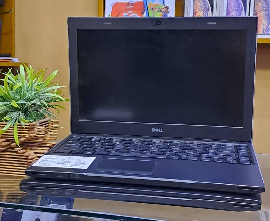 Laptop Point 💻 tweet media