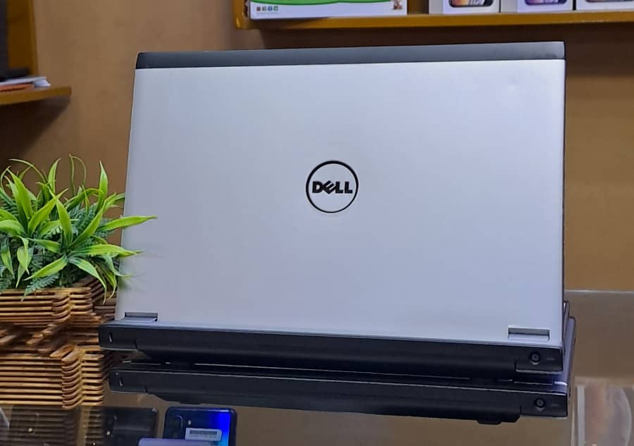 Laptop Point 💻 tweet media