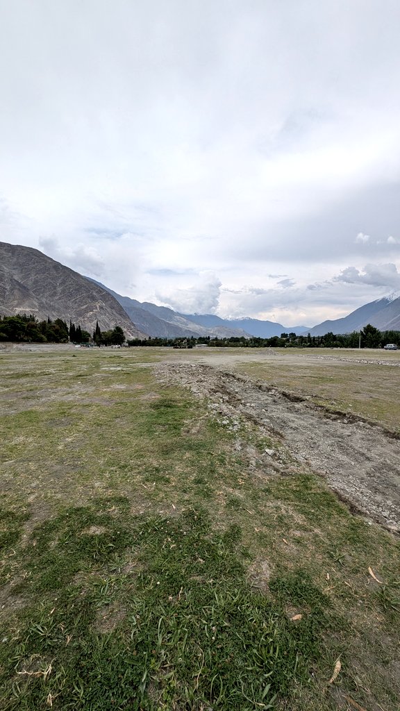 The_North_Blood's tweet photo. Passu and Gilgit Didar - Gah, all set to receive His Highness Prince Rahim Aga Khan Al-Hussaini on His first official visit to Gilgit-Baltistan, Pakistan.
#theismailihunza #globlejamat #FatimidEra #مكتبة_سلمية #الآغا_خان #TheIsmaili #IsmailiCommunity #Karakoram #Hunza #Gilgit https://t.co/nJgNOl1Ab4