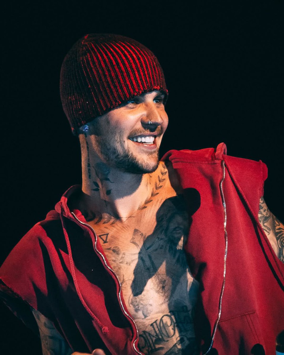 Bieber Novidade tweet media