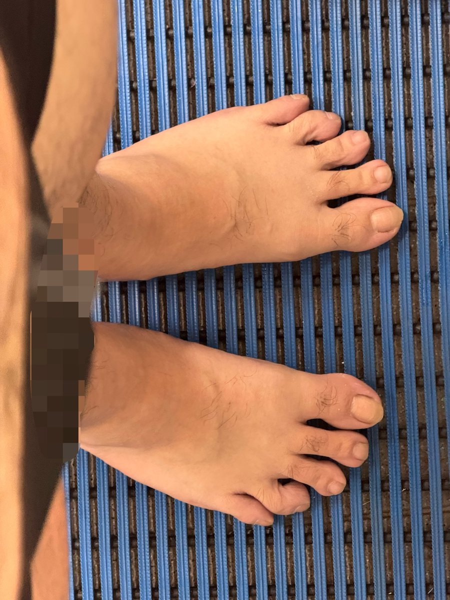 OllyT90's tweet photo. Me and my feet. https://t.co/C5ok1HXJrI