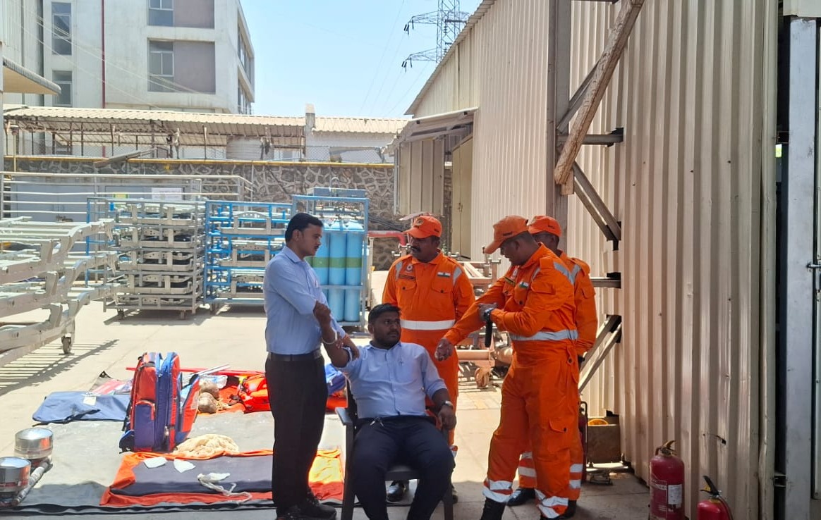 05NDRF's tweet image. 🛡️ @05BnNDRF

📍 Community Awareness Programme (CAP)
🏭 Mungi India Pvt. Ltd.Chakan

🎯 Strengthening disaster response awareness. 🇮🇳

#NDRF #DisasterPreparedness #CAP
@NDRFHQ @ndmaindia @ANI