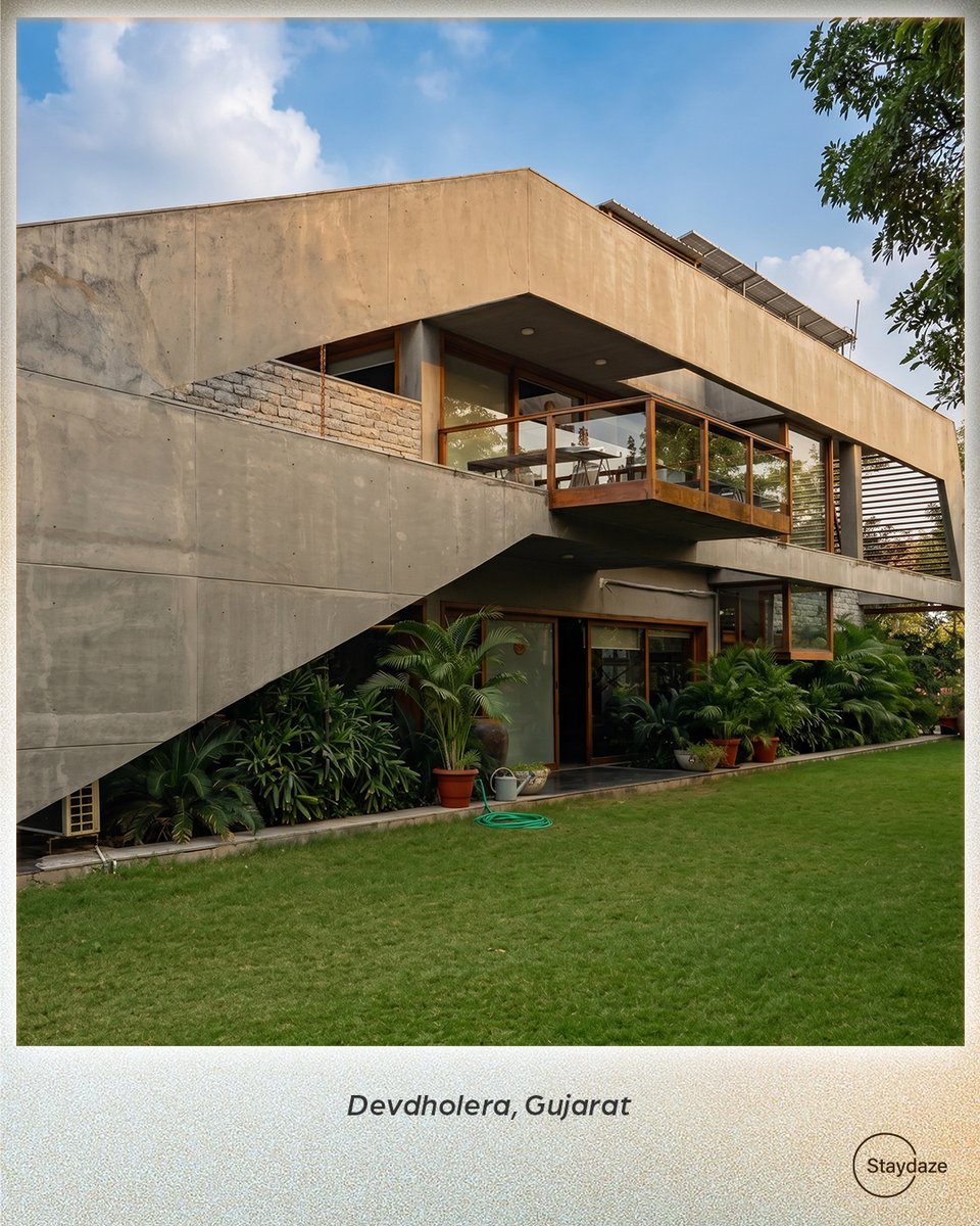 staydaze_com's tweet photo. Not every escape needs more, just the right place.
From heritage homes to secluded villas, discover stays across India where privacy, space, and design come together beautifully.
Explore them on Staydaze.
https://t.co/xiOTCCMIJv
#staydaze #luxurystaysindia #curatedstays https://t.co/JpofmctN1Q