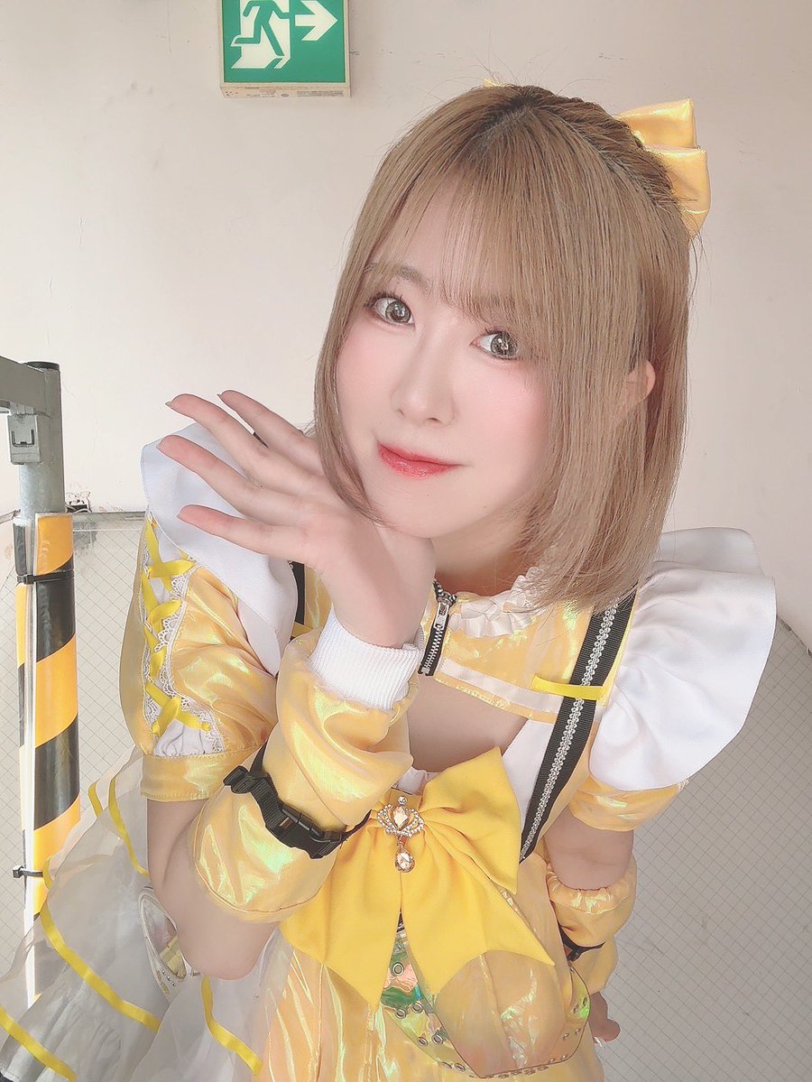 東名阪ツアーで #ちあもあ！を知ってくれた皆様へ❣️

プロデューサー兼ファニーイエローのゆいゆいです☀️

苗字も｢ゆい｣って読みます！

グループの偉い人が決めそうなこと全般と、衣装デザインと作詞を担当してます❣️

好きなゲーム⋆͛🎮⋆͛

ボードゲーム🎲
▶家に750個あるよ！