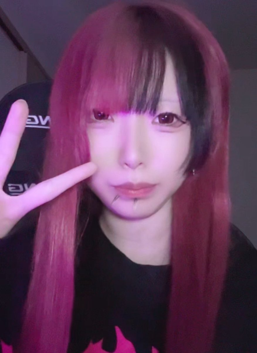 ゆる tweet media
