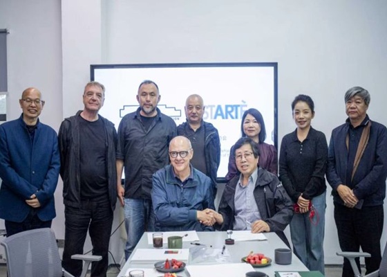 ChangShaDaily's tweet image. On May 2, Refrain Mountain Institution and Startè Italia | Associazione Culturale signed a memorandum of understanding at Wumuchong International Art Park in Meitanba Town, Ningxiang. #art #artwork #culture #Italy #Changsha #Ningxiang 
icswb.com/h/106434/20260…