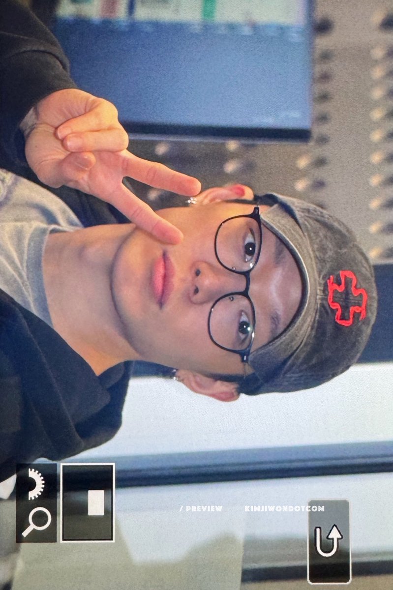 김지원닷컴 tweet media