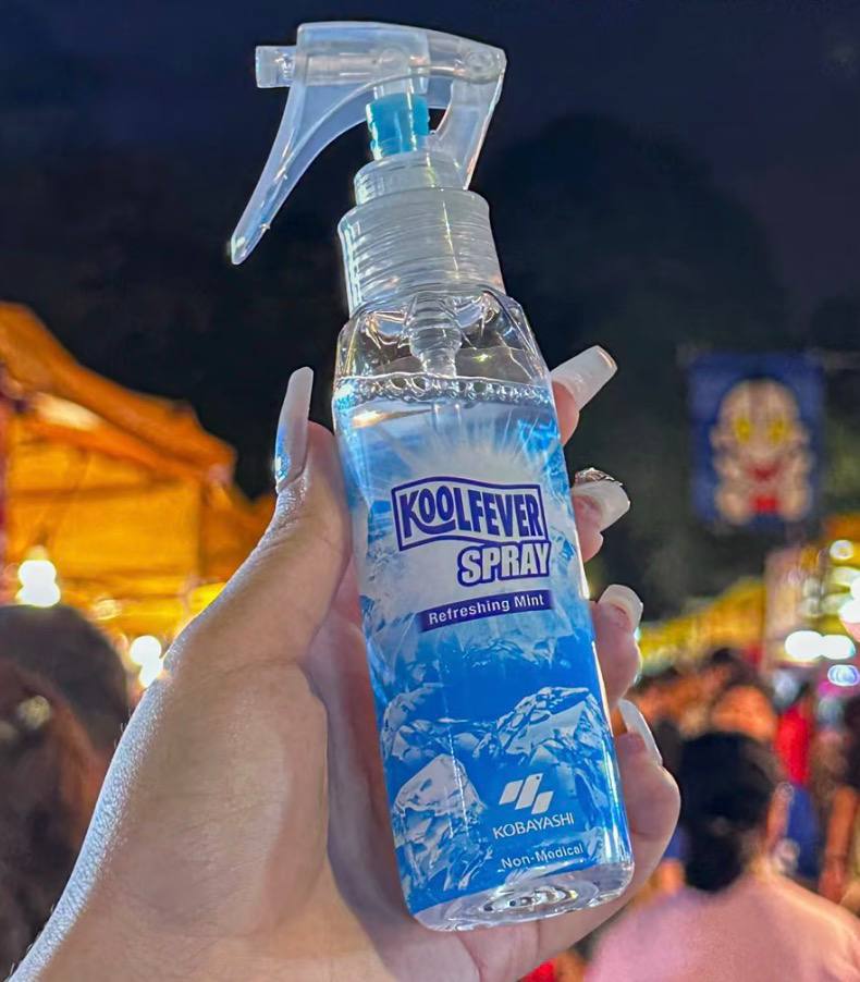 AAAAA… GILA INI APAAN 😭🙏🏻
SEMprot dikit ke baju langsung sejuk… KAYAK BAWA AC KE MANA-MANA 😩☝🏼