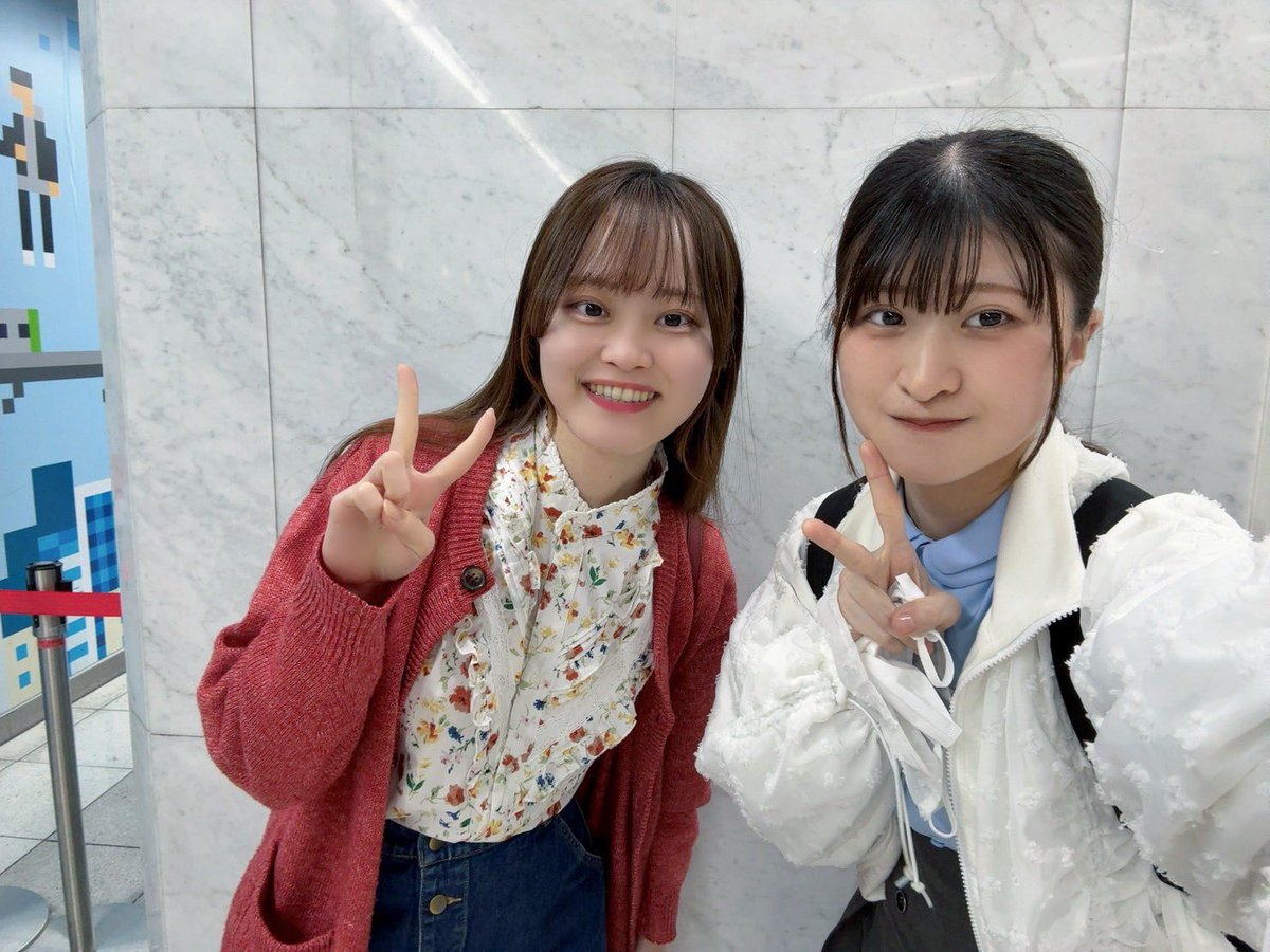 126_t_momo's tweet photo. 今年も美藤ちゃんとコナンの映画を観に行きました！👓✨

かっこよかったぁ～！🚓
今年の映画も面白かったです！

来年も一緒に観に行こうね！ https://t.co/ahXbs1wCLO