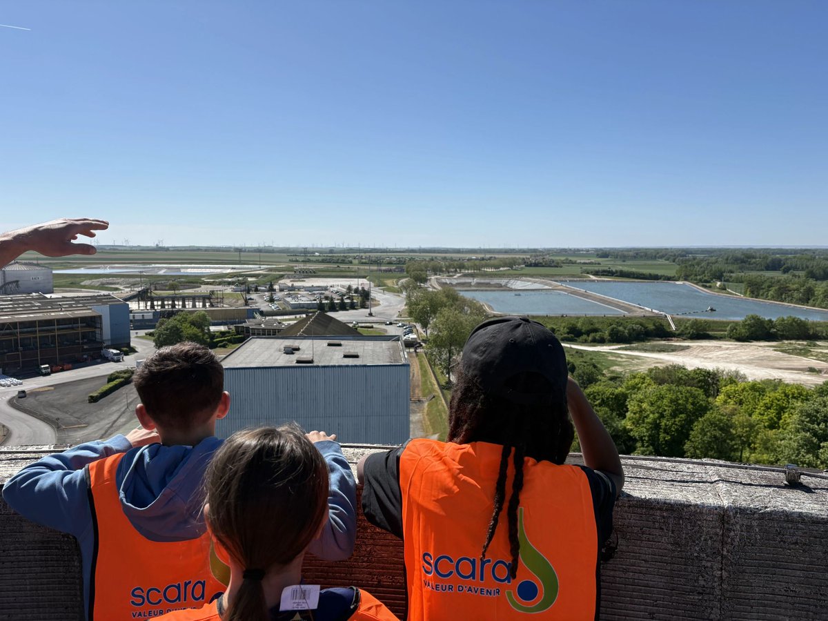 scaracoop's tweet photo. 🤝Une belle rencontre intergénérationnelle

Nous avons reçu le jeudi 29 avril les élèves de l’école d’Arcis et les résidents de la maison de retraite d'Arcis pour les
#OlympiadesIntergénérationnelles.
Découverte des grains, visite du silo, échanges sur le monde agricole. https://t.co/rfEukBNhTE