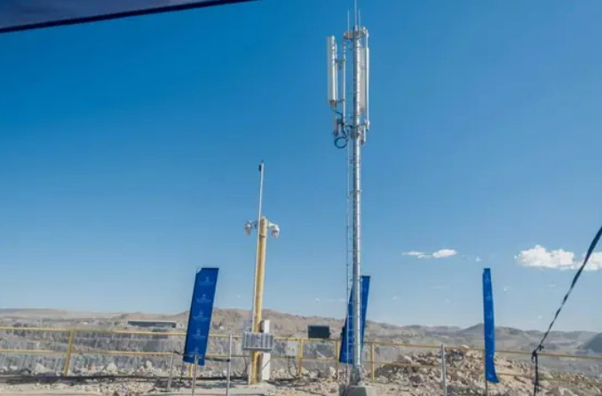 CommsAfrica's tweet image. Rössing Uranium and MTC deploy 4 private LTE towers at their open pit mine, enabling real-time monitoring, fleet management and safer, smarter mining operations.

Read more on Communications Africa: zurl.co/1MHCS

#LTE #Mining #Connectivity