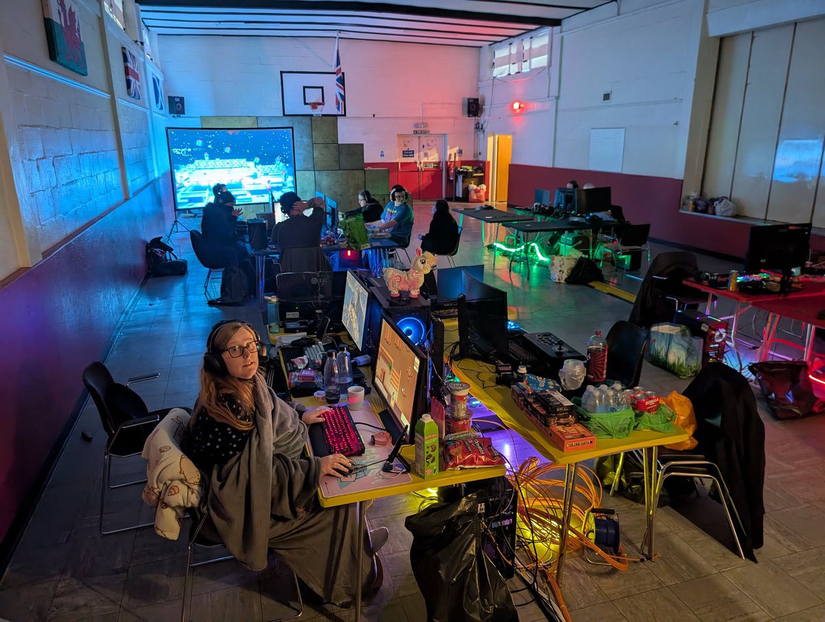 LlamaLANUK's tweet photo. @nostalgicfile Small LANs all over the place, find a local LAN and support it https://t.co/3R5Biq4FPb
