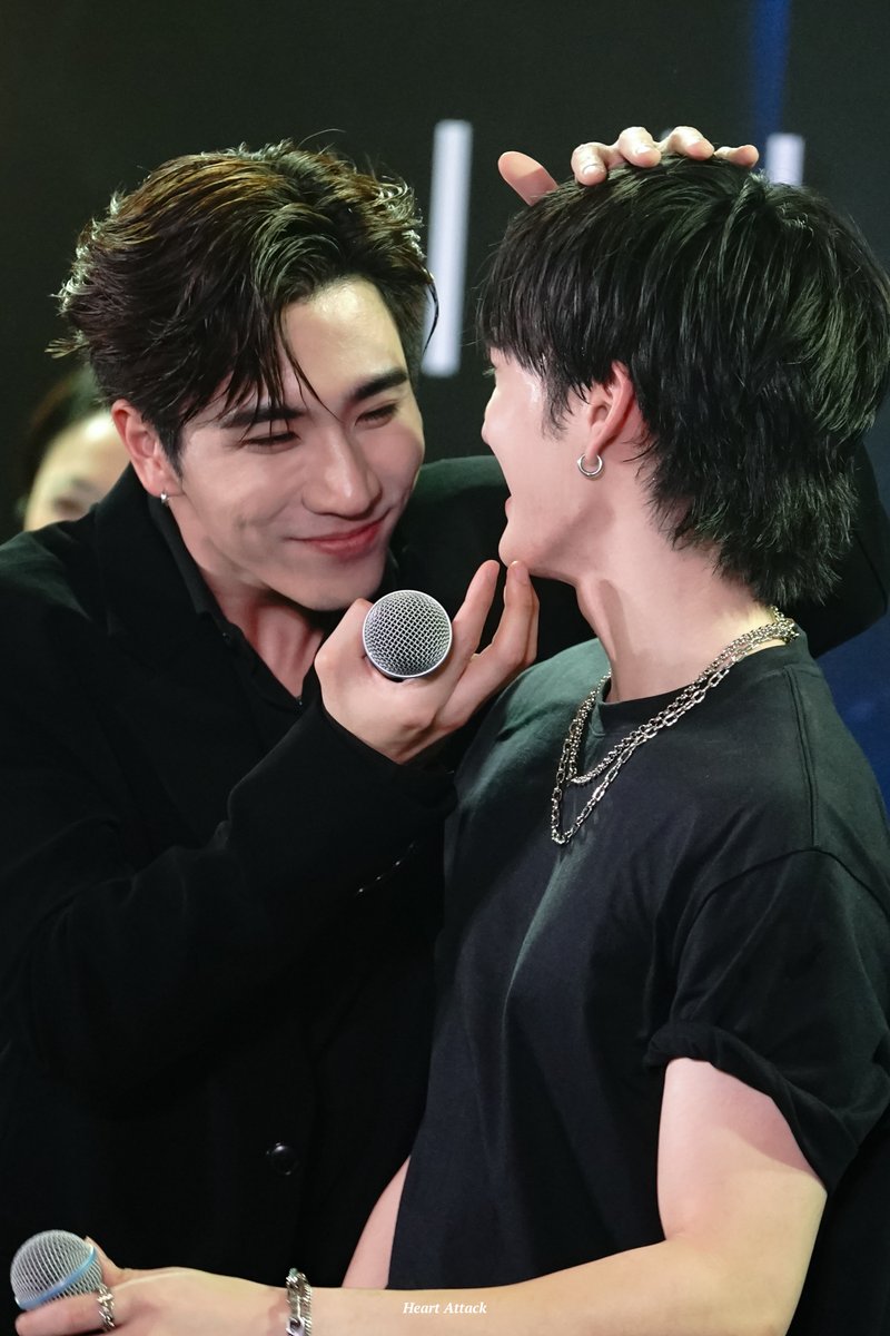 ขอเติมเหมียวหน่อยค้าบบบบ

#PerthSanta #เพิร์ธแซนต้า
#PerthTanapon #Santapp