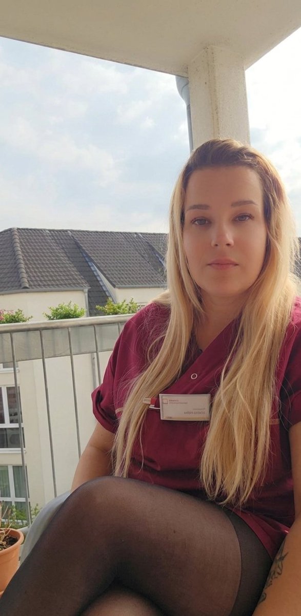 jessicaKbitch's tweet photo. Es ist Montag und als Betriebshure müsste ich wieder herhalten ❤️🤤 erstmal lüften 😅 #jessybrauchtes #outing #fetisch #outing #webslut #expose #worshipMe #webhure #exposeme #nyphoman #nutte #schlampe #bitch #geil #nylon https://t.co/OthvDKhM2x