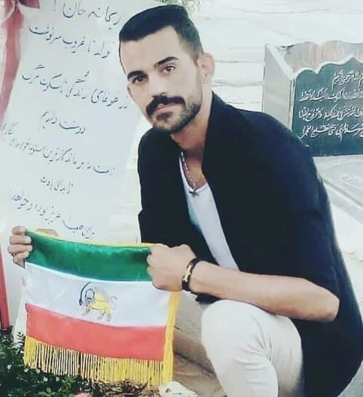 🚨URGENT ALERT🚨

Arsham Rezaei is a political prisoner in Qezel Hesar Prison.
He has a severe ear infection and is at risk of losing his hearing, yet the regime is still denying him medical care.

He was blocked from going to hospital because he refused prison clothes and