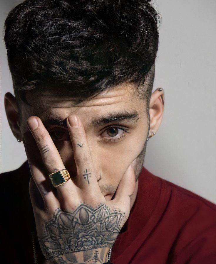 ZAYN MALIK tweet media