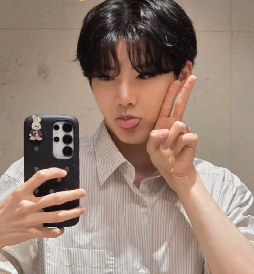 꿍 tweet media