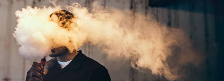 saberensalud's tweet photo. 😶🌫️Nuevo enfoque: de prohibir a regular vapeadores y productos con nicotina.
Se formaliza un mercado que ya existía, con control, trazabilidad y estándares de calidad.
Toda la información aquí: 👇
https://t.co/Gx3QNsP5IE
#ControlDelTabaco #Vapeo #Nicotina https://t.co/sVIzKwm4HR
