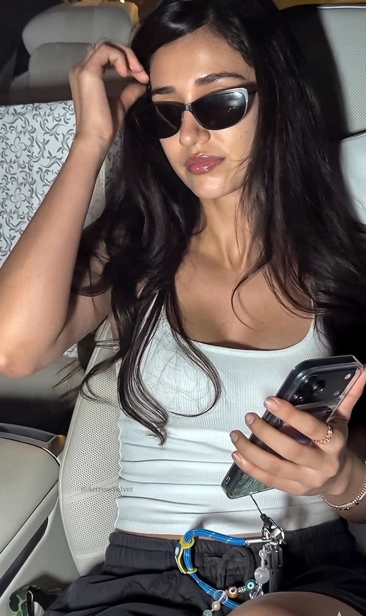Disha Patani Commentary tweet media