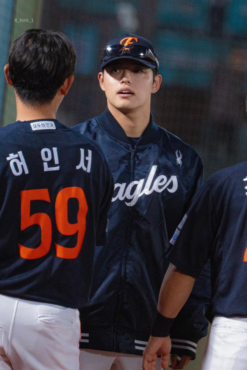 더그아웃에서의 동주도 벌써 그립다 🥲 #문동주