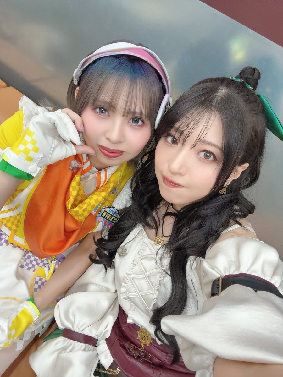八巻アンナ tweet media