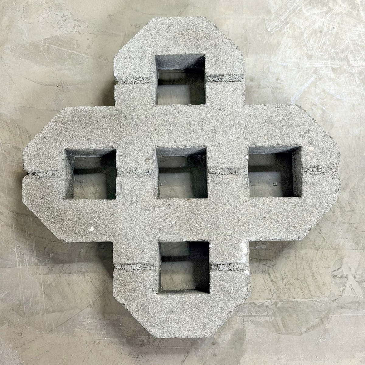 metroblock_sas's tweet photo. #Gramoquin ecológico: Producto de 40x40x8 encarna la sofisticación sostenible, lista para elevar tu entorno a un refugio de estilo y armonía ecológica.

#arquitectura #metroblock https://t.co/sQel26Jwfg