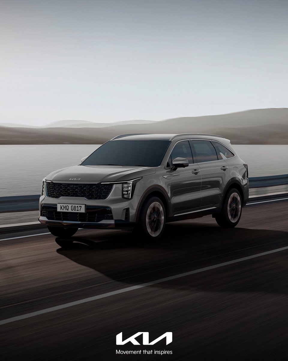 Kia_Nigeria's tweet image. In traffic, time changes its pace and so does your direction.

The autopilot with congestion assistant of the new Kia Sorento adjusts the speed automatically, maintaining a safe distance and monitoring the flow of vehicles.

#Kia #kianigeria #KiaSorento #Sorento