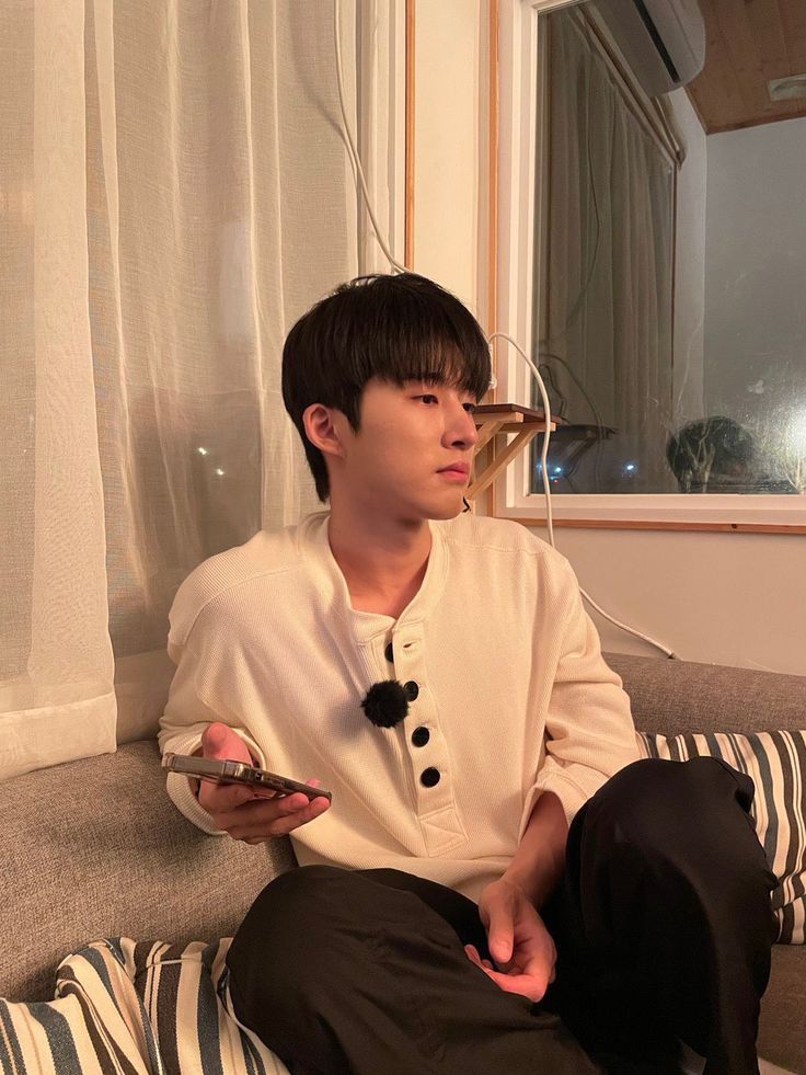 YU_BIN tweet media