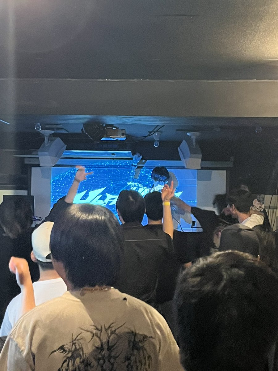 Koodai_oxxo's tweet photo. #fullflex
お越しいただいた方ありがとうございました😭
主催側だったのですがほぼフロアで踊ってました全演者で優勝しました!!!
Bassとバイブスをありがとうございました https://t.co/g1plAV1lBt