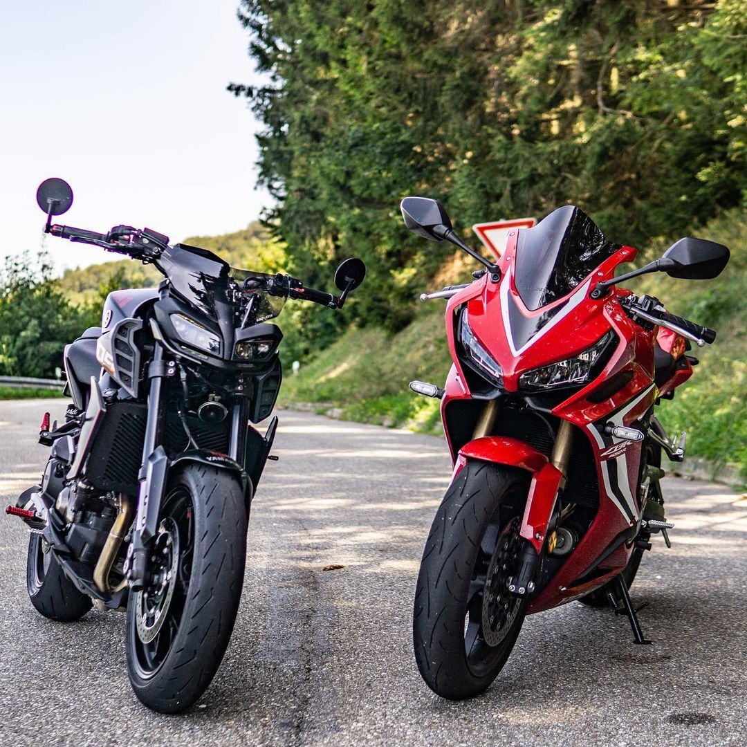 MoreMotorcycles's tweet image. #Yamaha MT &amp;amp; #Honda CBR

📷
IG: @CZEXIO