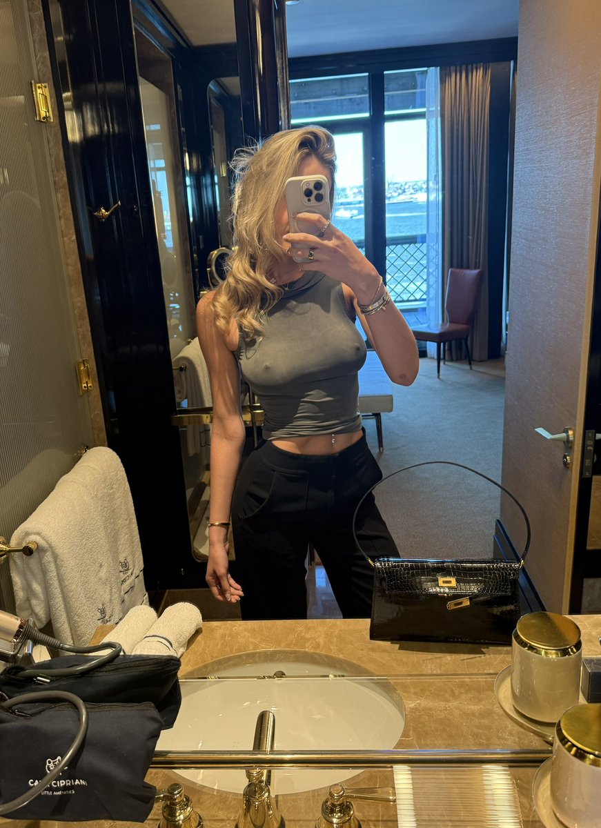 Olivia May ✨ tweet media