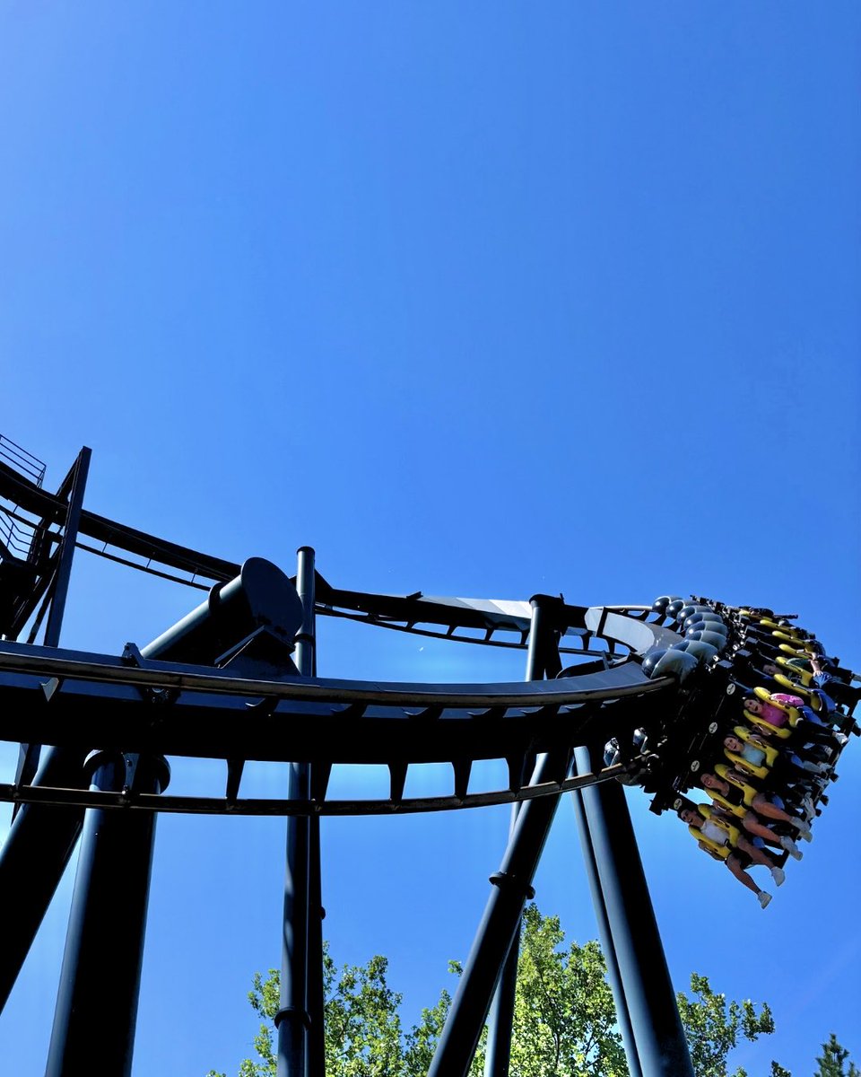 Six Flags St. Louis tweet media