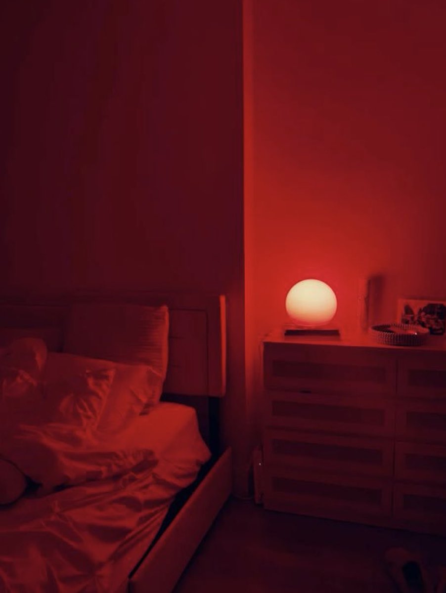 BioConciencia2's tweet photo. ¿Sabías que existe una luz que no calienta, no quema y puede ayudar a tu piel, tus músculos, tu energía y hasta tu estado de ánimo?

Se llama luz roja terapéutica (o fotobiomodulacion) y cada vez hay más evidencia de que funciona de verdad.

Sigue leyendo para saber cómo!👇 https://t.co/UBF40hyZNl