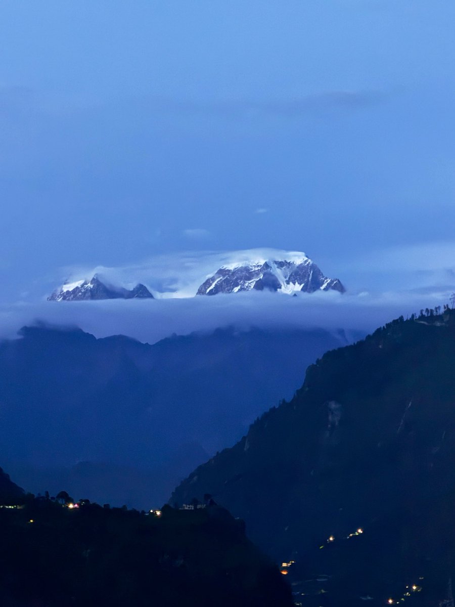 LuniInSpace's tweet photo. Lost in Blue
#nature #mountains #peace https://t.co/iBJqAliq7H