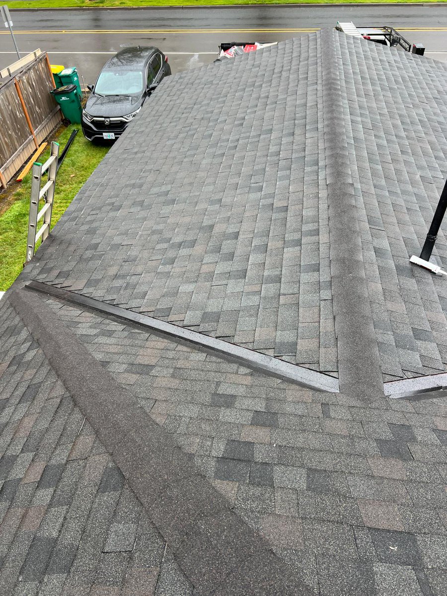 WoodNw70694's tweet image. ✨Roof Repair &amp;amp; Installation Experts ✨
Our services:
✅Roofing Repair
✅New Construction
✅Roof Replacement
✅Rain Gutter Installation
✅Skylight Installation
📞:503-676-7879
🕑 Monday – Saturday, 8:00 AM – 5:00 PM
#RoofRepairs #RoofingExperts #NewConstruction #GreshamOR