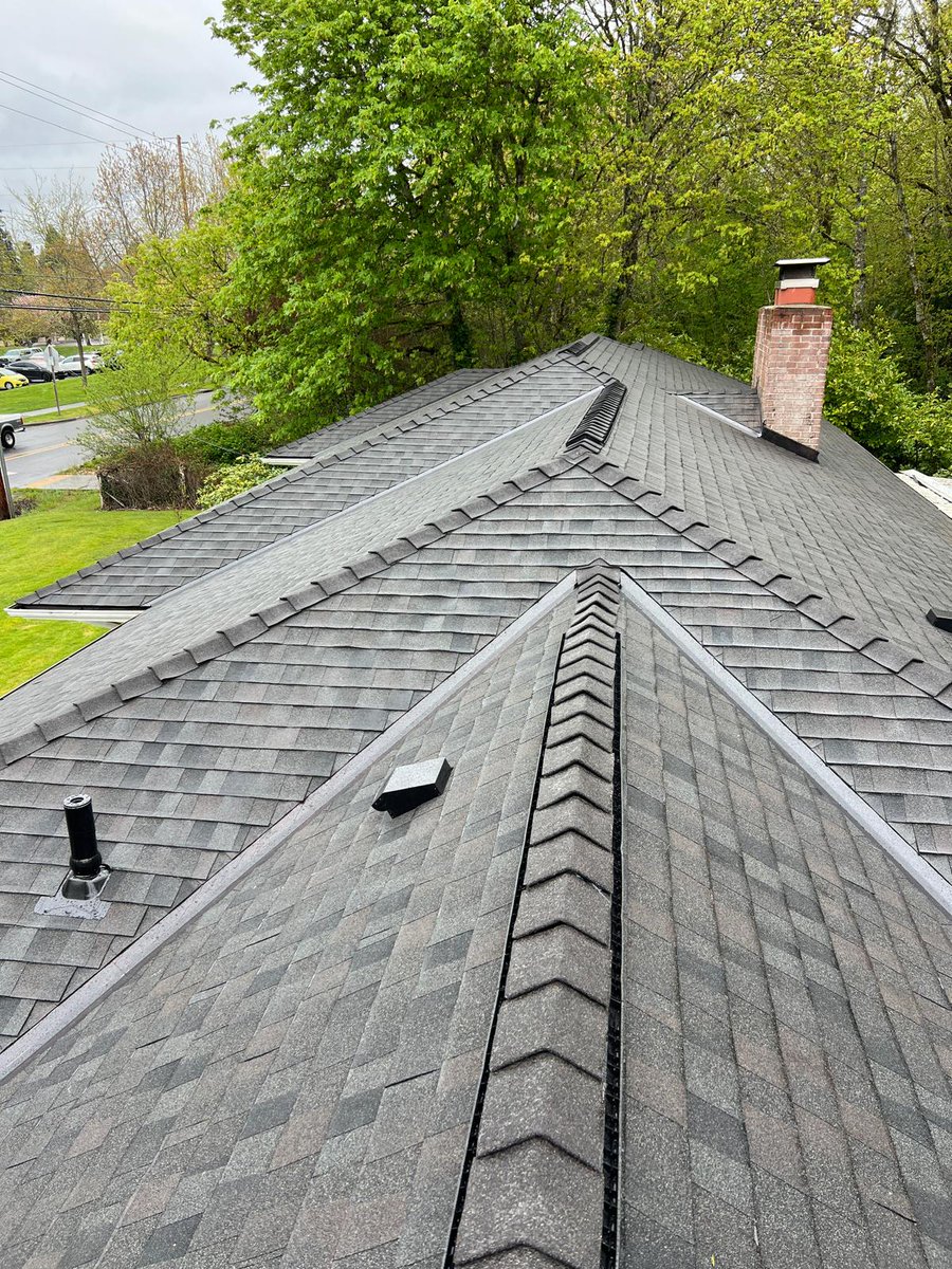 WoodNw70694's tweet image. ✨Roof Repair &amp;amp; Installation Experts ✨
Our services:
✅Roofing Repair
✅New Construction
✅Roof Replacement
✅Rain Gutter Installation
✅Skylight Installation
📞:503-676-7879
🕑 Monday – Saturday, 8:00 AM – 5:00 PM
#RoofRepairs #RoofingExperts #NewConstruction #GreshamOR