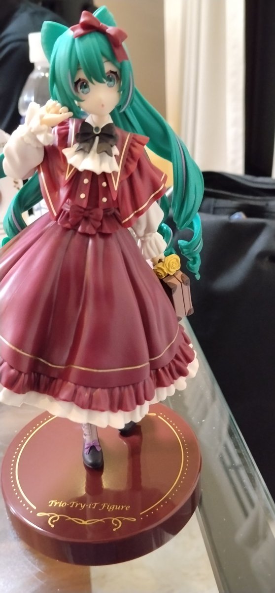 名前を入力してください tweet media