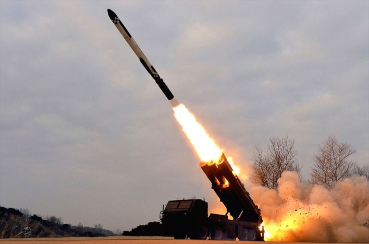 AmericanpowerUs's tweet image. 🚨#BREAKING NEWS: US FORCES ATTACK TEHRAN! 💥

⚡🇺🇲⚔️🇮🇷-Reports of heavy explosions across Iran's capital as tensions explode. Is this the start of a full-scale war? 🇺🇸🔥🇮🇷

#Tehran #IranAttack #BreakingNews #USMilitary #AmericaNews24