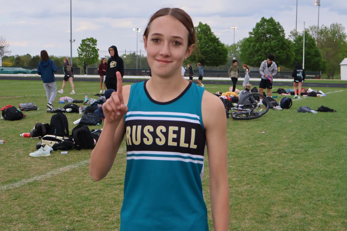 Russellacts's tweet photo. 🚨New School Girls Records🚨

Madison Scott: 1600M, 800M, 400M, and 200M hurdles 

@MWestXC https://t.co/1m0rli5L3O