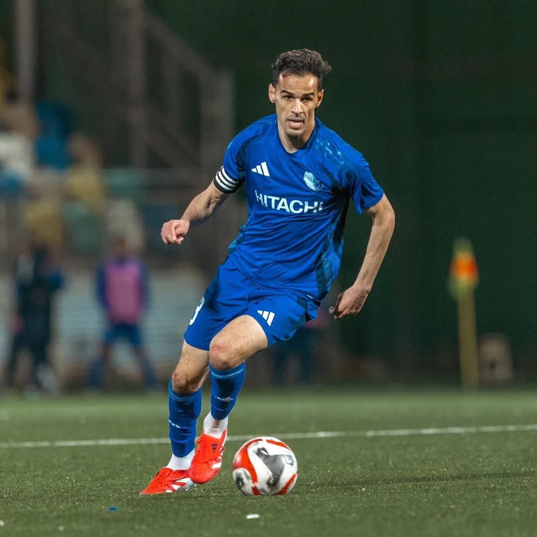 AkramAlzway's tweet photo. ألف مبروك أخي وصديقي الكابتن فيصل البدري بمناسبة توليه رئاسة نادي الهلال، كل التوفيق لك في هذه المسؤولية، وإن شاء الله تكون على قدر الثقة وتحقق المزيد من النجاحات للنادي💙 https://t.co/yYcmvDMonr
