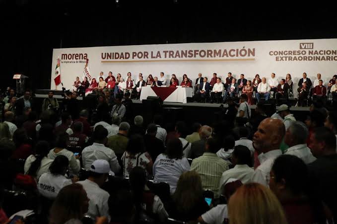 SergioyLupita's tweet photo. #AlAire | Este domingo Morena celebró su VIII Congreso Nacional Extraordinario, con el objetivo principal de renovar su dirigencia nacional.
 
Hablamos con @CitlaHM, presidenta de la Comisión Nacional de Elecciones de Morena. https://t.co/rTPZ6StX1i