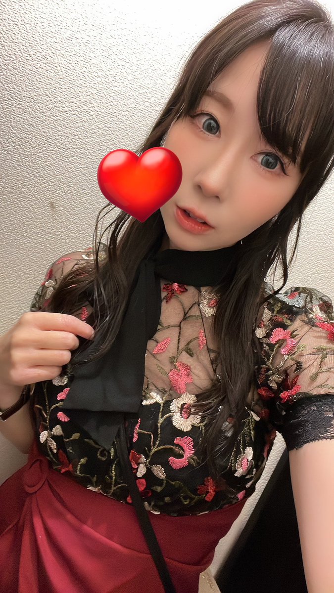 とりたに ひな tweet media