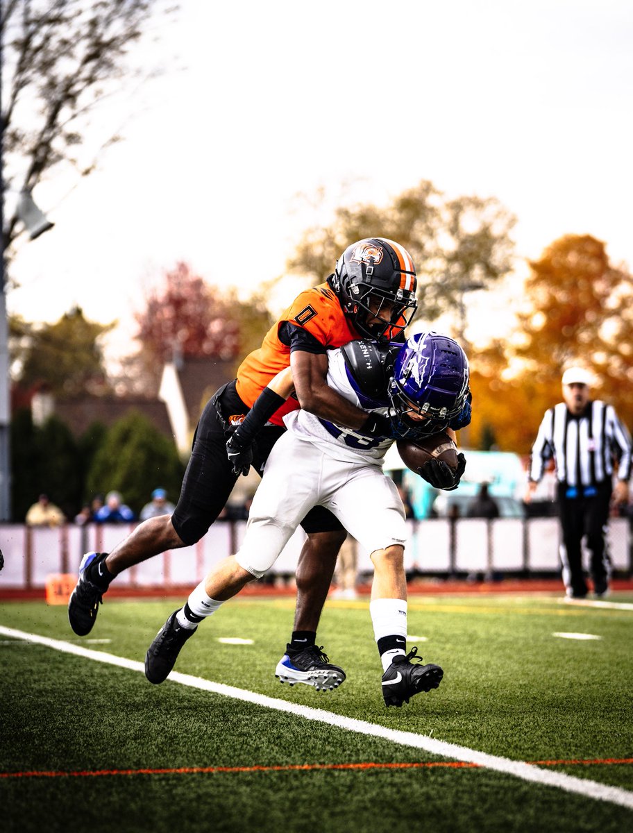 DerrickTaylor1_'s tweet photo. What’s up coaches! Bright and early 6 am May 12! Come check me out in person @CoachJ_Sweeney @CoachJaxHudson @CoachQ215 @Coach_BChapman @OwenH_FB @CoachFaust1 @CoachGus90 @CoachKirkendall @CoachBDoc @CoachStalker @CoachMacLeay @Coach_GPadgitt https://t.co/Au0BjjMdGo