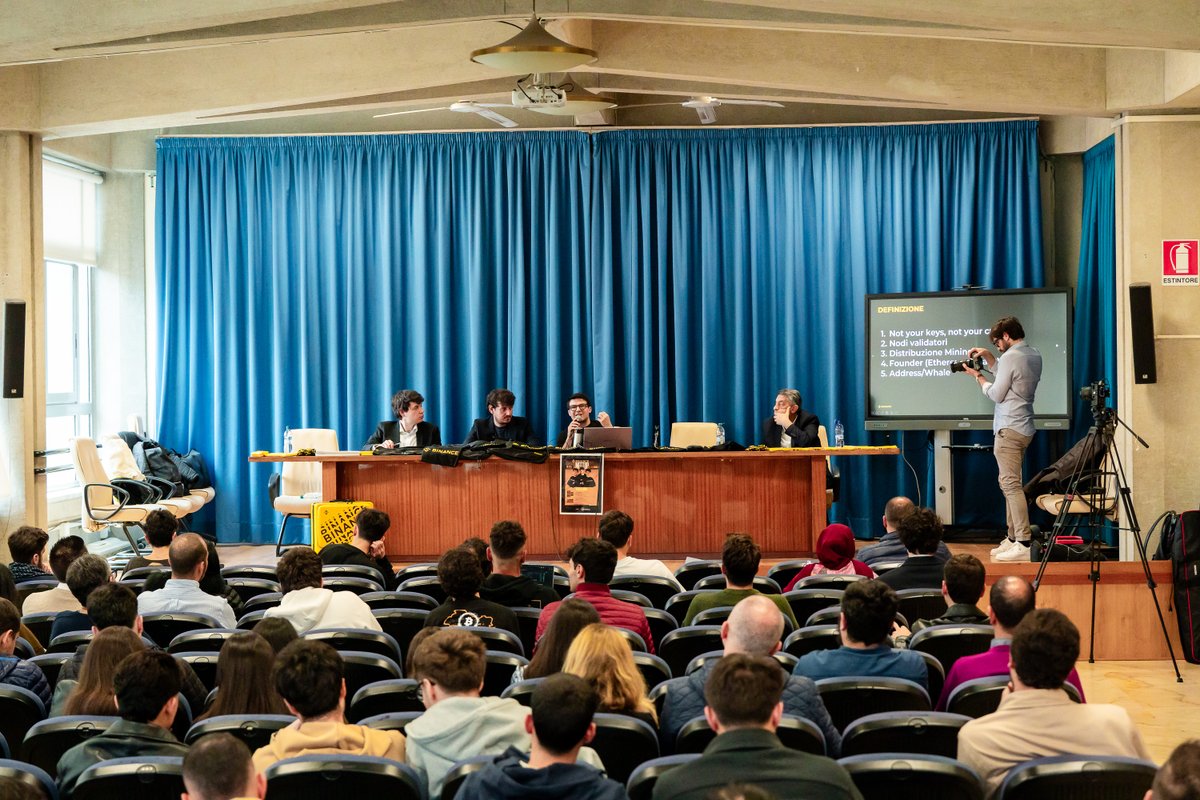 BinanceItalian's tweet photo. Workshop Binance all’Università di Messina 📚

Oltre 100 studenti e docenti hanno partecipato al primo evento Binance in Sicilia con speech su Bitcoin, Web3 e interventi di professori.

Grazie di cuore a tutta UniMe per l’entusiasmo! https://t.co/KBLFesYr7w