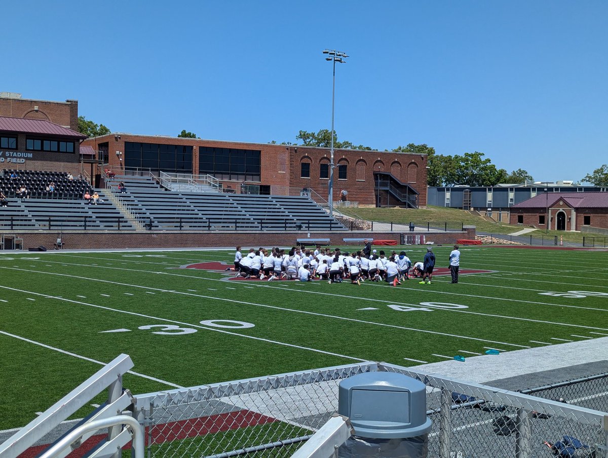 QBJackston2031's tweet photo. Another Future Stars tryout in the books. Great group of athletes showed up ready to compete. Appreciate Coach Jones and his staff for the guidance and support. @fhscoachjones @TNFutureStars @CoachZGibson @CoachWop1 https://t.co/4C5eTM6c6n