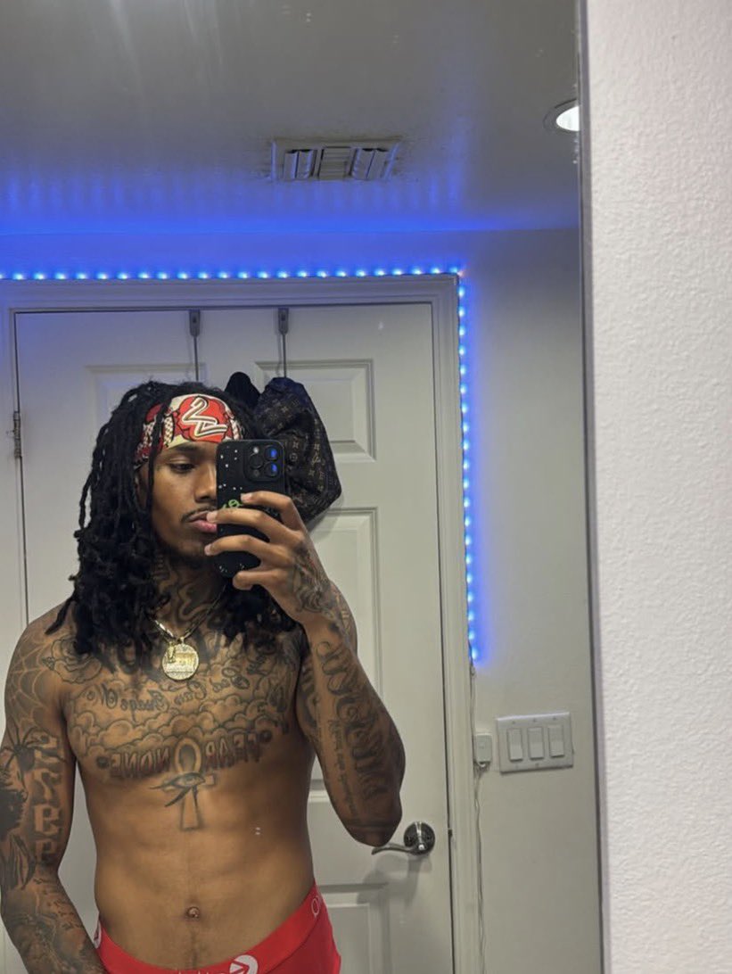 𝑹𝒐𝒚 tweet media