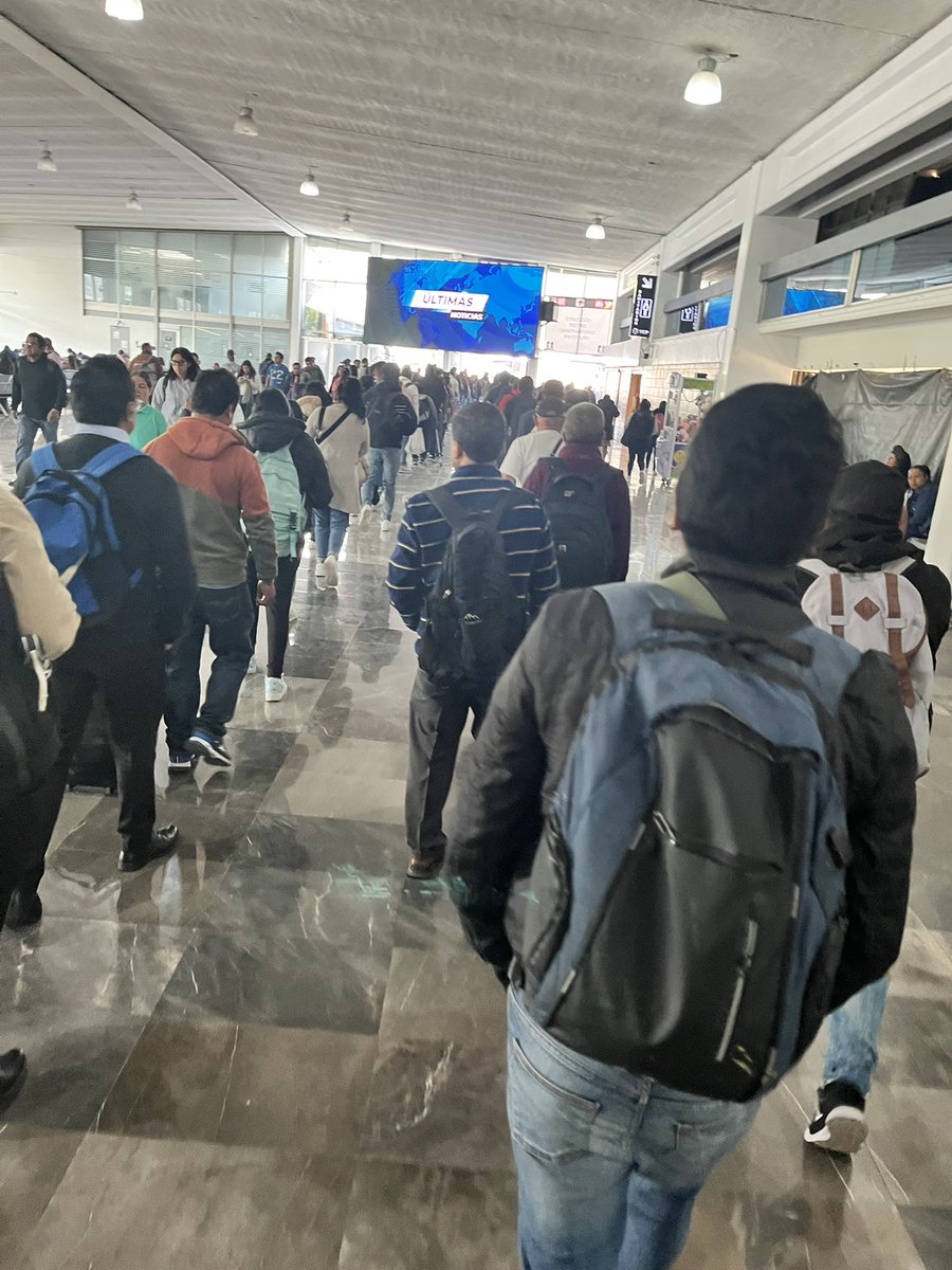 ayari_abigail's tweet photo. @MetroCDMX Ni tan buen avance, solo entrar a la línea 1 es un caos https://t.co/rHgqgrEbqH