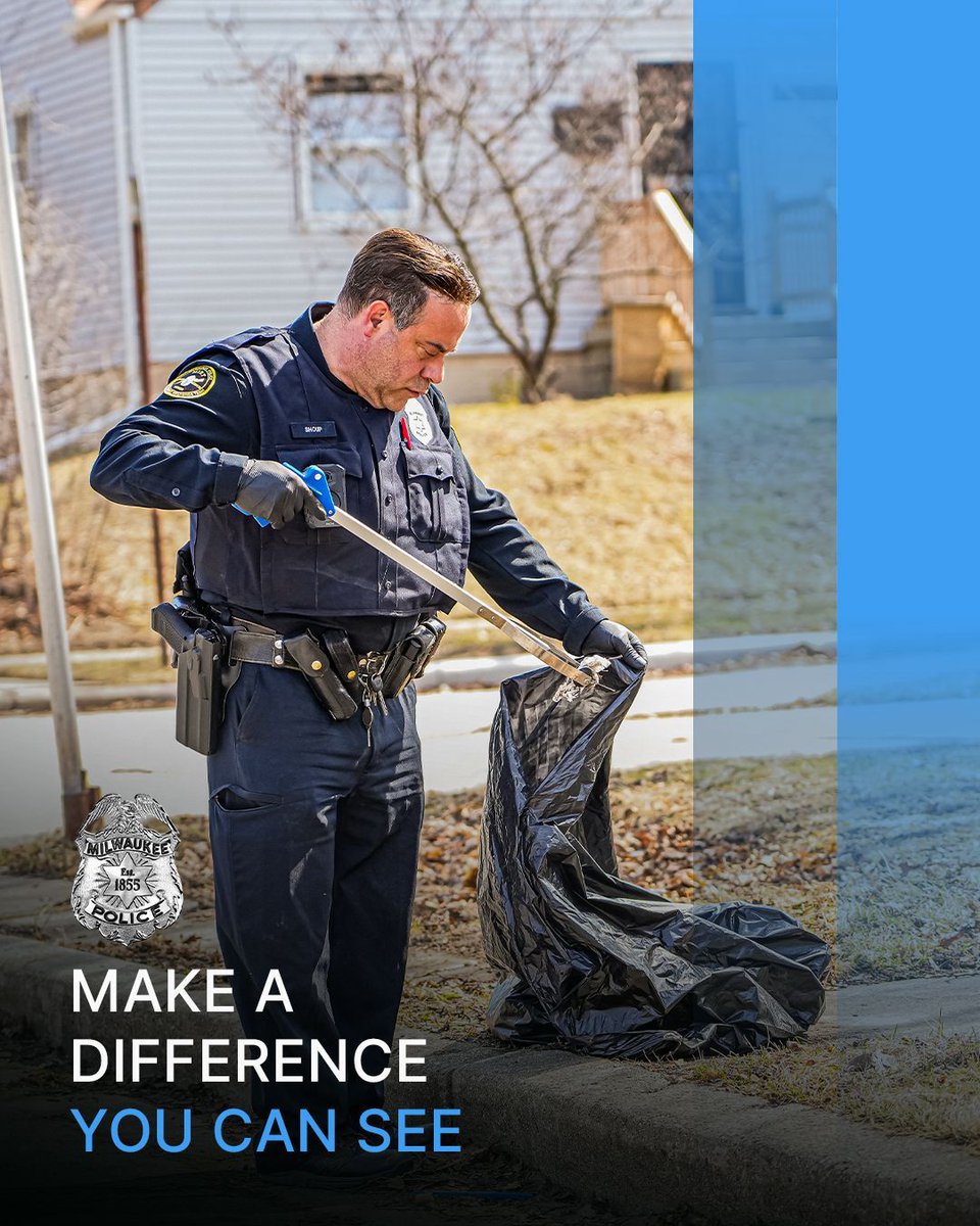MilwaukeePolice's tweet image. Make a difference you can see.

Start your journey with the #MPD:
🔗 mkepolice.com/service-opport…

The #Milwaukee #Police Department is an equal opportunity employer.

#PoliceDepartment #PoliceOfficer #Apply #Career