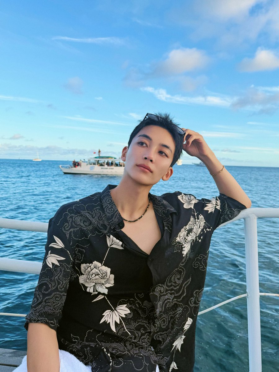 wonyunu's tweet photo. ganteng deh cepak gini wkakakak https://t.co/tQciyGjFQ0